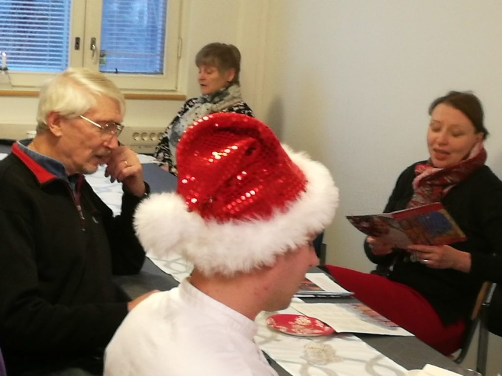 Tuhannet työttömät syövät jouluruuan työttömien yhdistyksessä