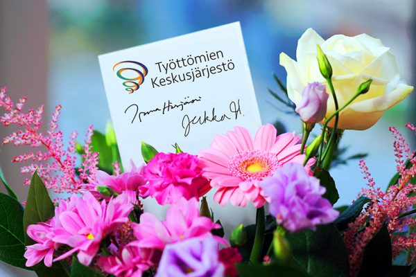 Tasavallan presidentin myöntämät itsenäisyyspäivän kunniamerkit työttömien järjestötoimijoille 2020